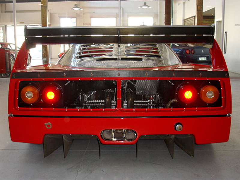 Illustration for article titled Ferrari F40 LM: Supercar Teardown